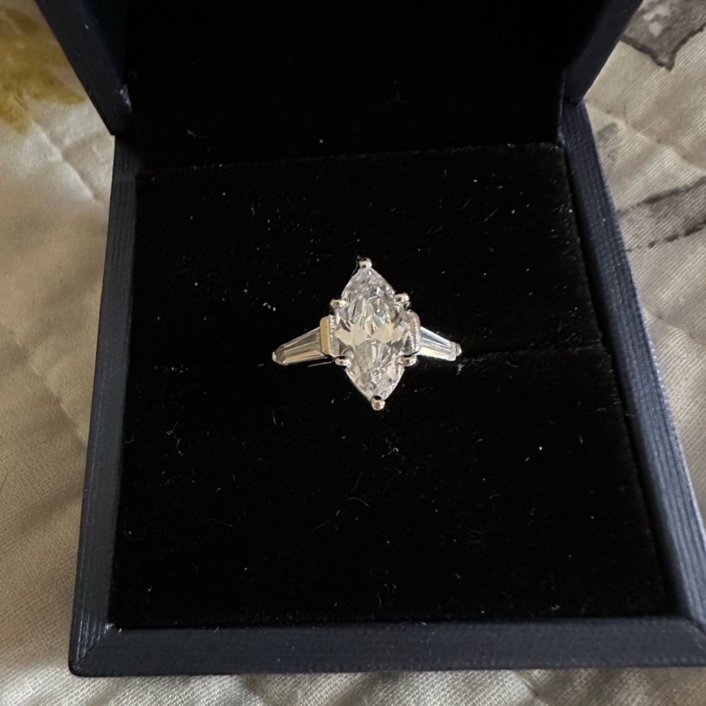 Elegant Silver Marquise-Cut Ring